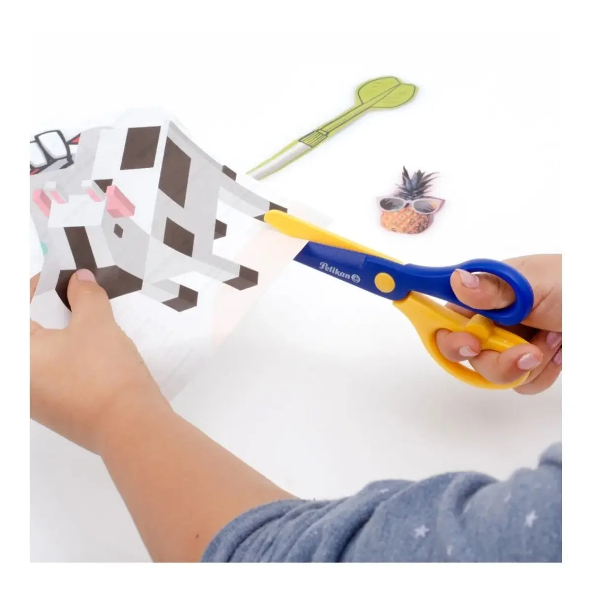 TJ TIJERA PLASTICA PREESCOLAR 5" - Pelikan - vista lateral