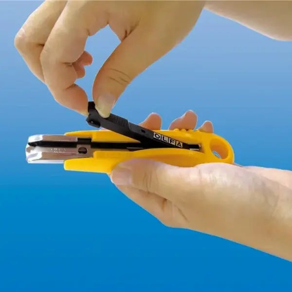 CUCHILLA DE SEGURIDAD CON CUCHILLA AUTORETRACTIL Olfa - Olfa - vista lateral