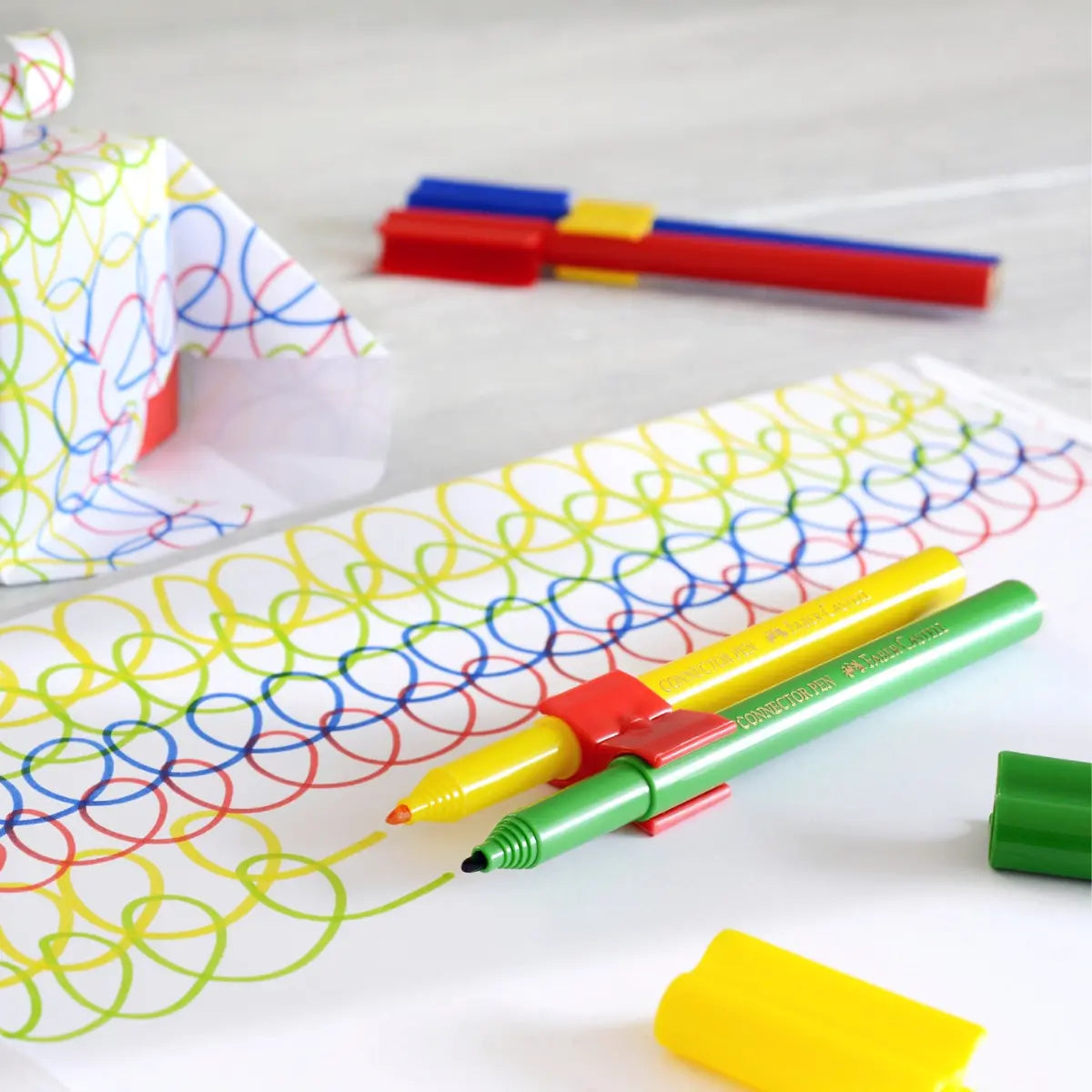 Plumones Faber Castell Estuche Camión 33 Pz - Faber Castell - uso