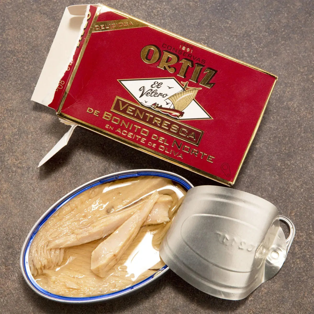 Atún Blanco (Ventresca de Bonito) en Aceite de Oliva 110g - conservas ortiz - vista lateral