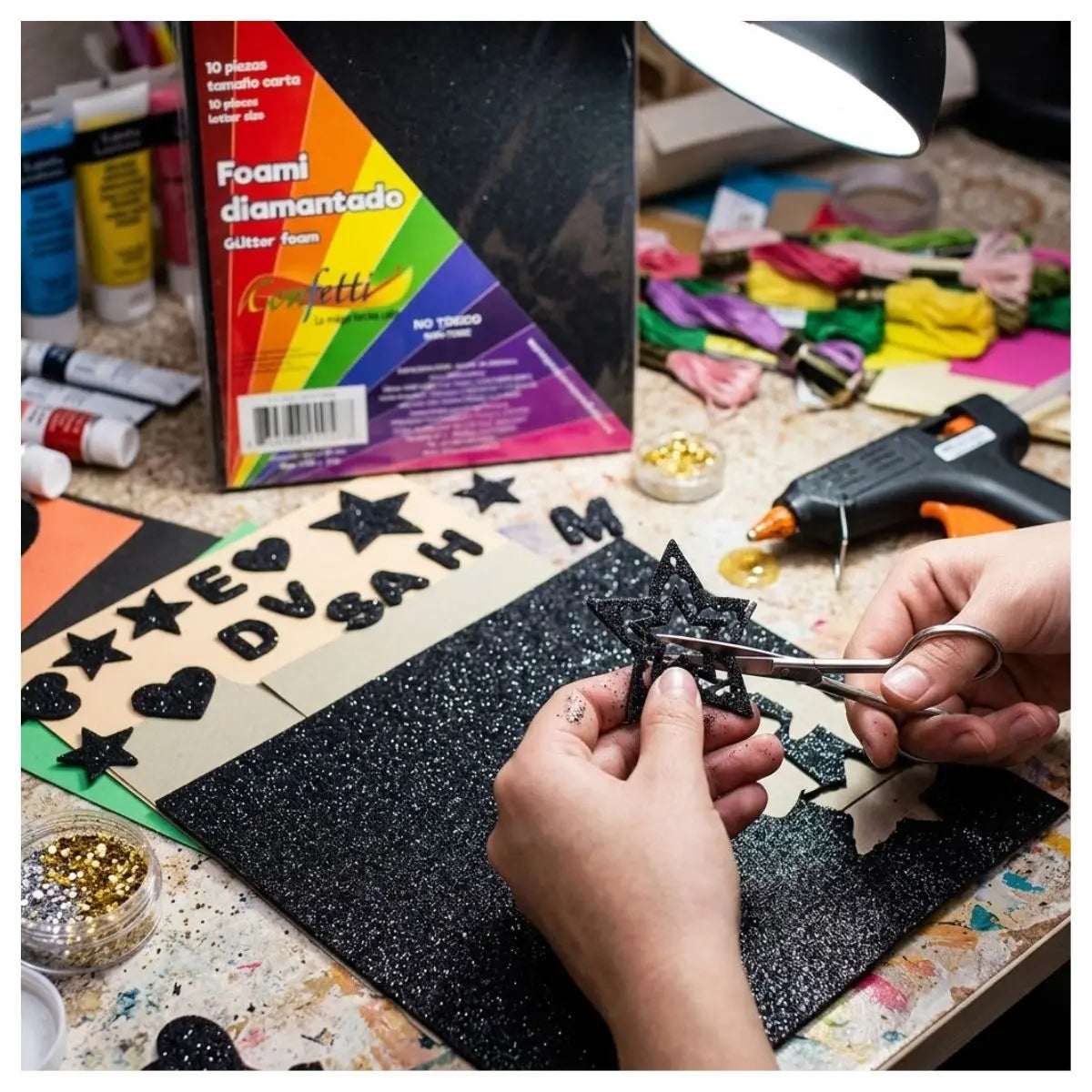 FOAMI DIAMANTADO TAMAÑO CARTA CONFETTI PQT C/10 PZAS Negro - Confetti