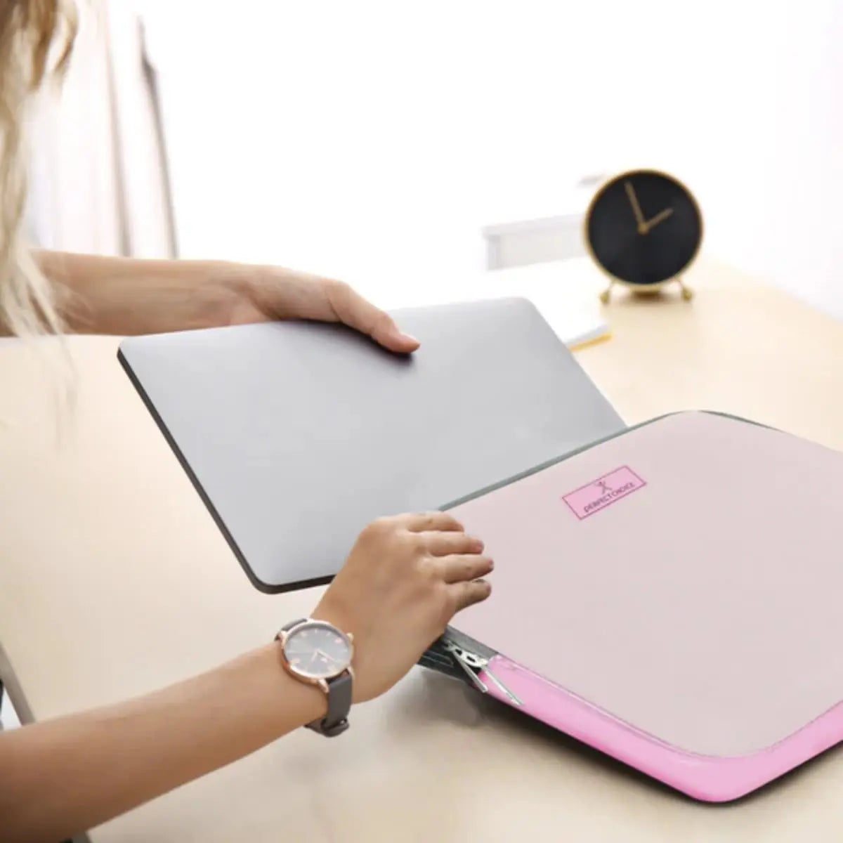 Funda Rosa Laptop 15 Pulgadas Neopreno Perfect Choice Bagiq - Perfect Choice - vista trasera