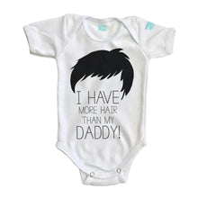Body Bebé Daddy´s Hair Manga Corta / Blanco / 24m - PLASH - vista lateral